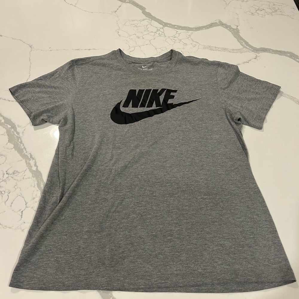 Nike T Shirt